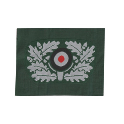 Crusher cap cockade, WH, Bevo, dark green background - replica