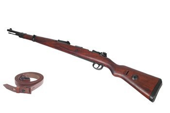 Mauser 98k non-firing replica with carrying sling