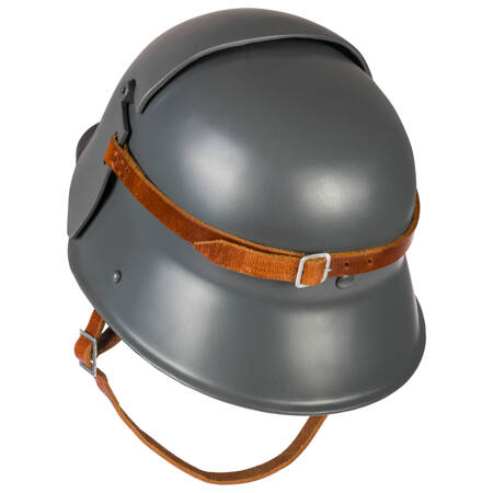 Stahlhelm M16 - WW1 German steel helmet with Stirnpanzer plate