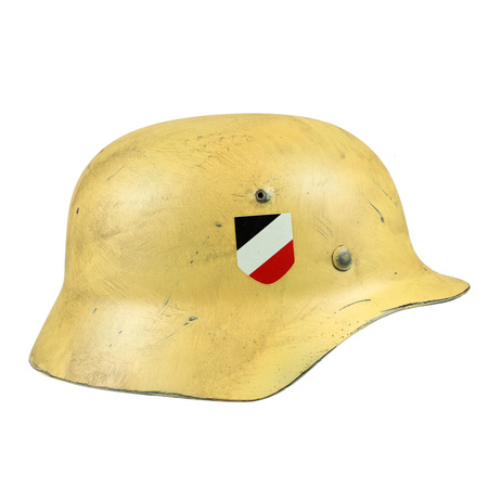 Hełm Stahlhelm M40, piaskowy (DAK) z kalkomanią WH, mocno postarzony
