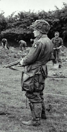 Nóż spadochronowy M3 - replika