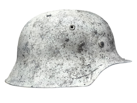 Hełm WH/SS Stahlhelm M42 w kamuflażu zimowym, mocno postarzony