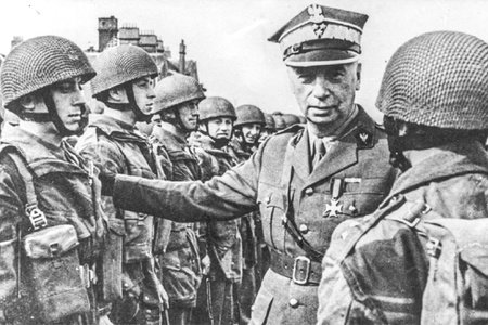 Brytyjski hełm spadochronowy - Mk. I Paratrooper helmet - replika