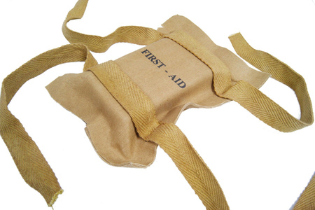 US Army First Aid Packet Para - repro