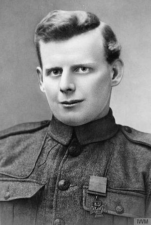 British Victoria Cross Medal with Pin - replica