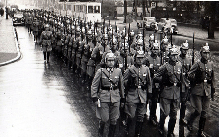 Police Gendarmerie Tschako - repro