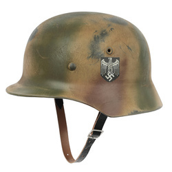 Hełm Stahlhelm M42 w kamuflażu Normandia z kalkomanią WH, postarzony