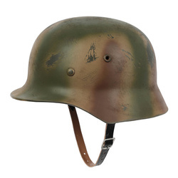 Hełm Stahlhelm M40 w kamuflażu Normandia z kalkomanią SS, mocno postarzony