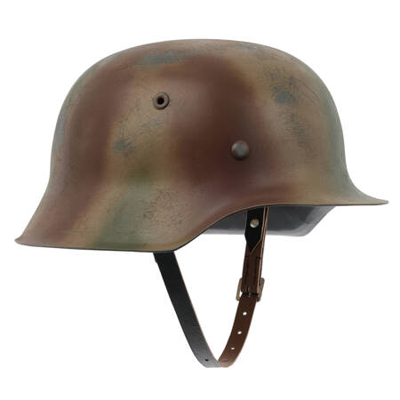 Hełm Stahlhelm M42 w kamuflażu Normandia z kalkomanią WH, lekko postarzony